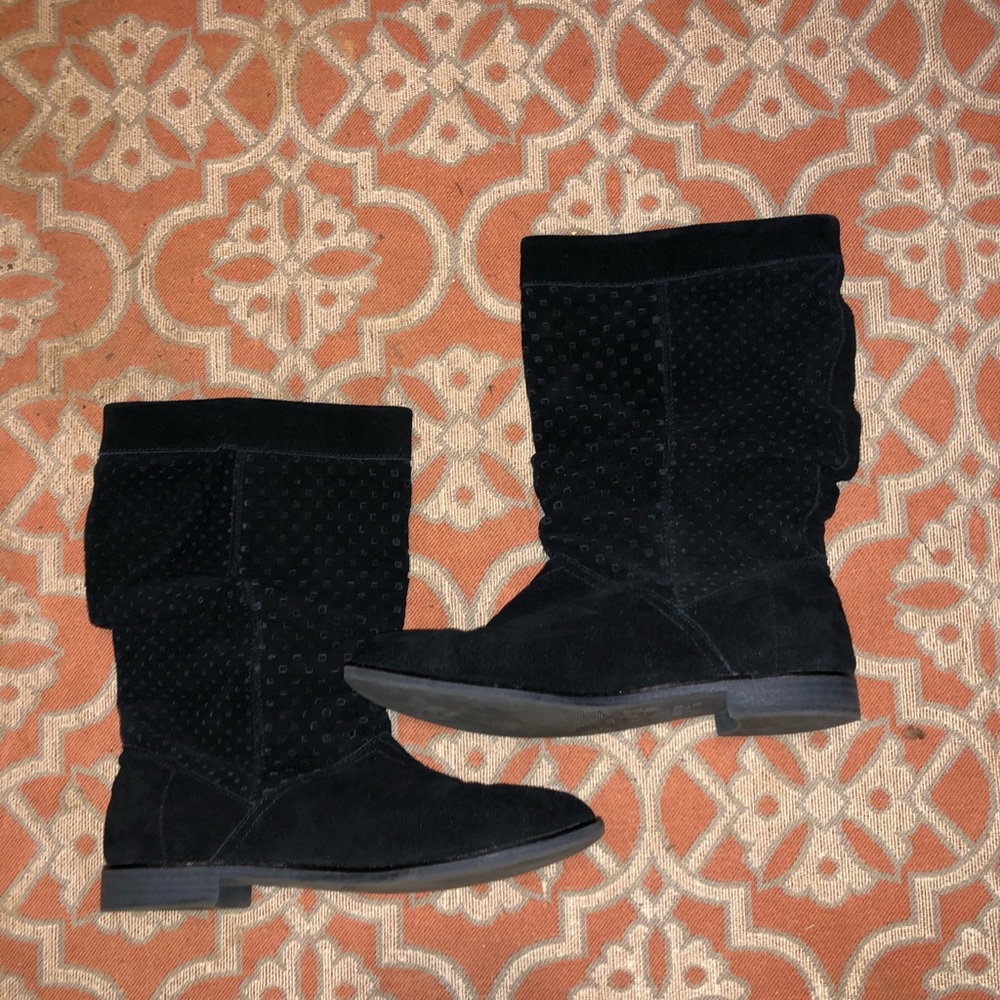 Black toms boots